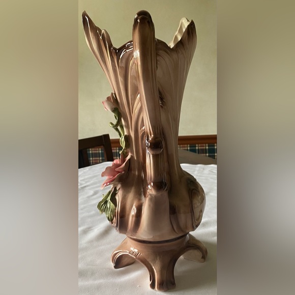 GORGEOUS Vintage Capodimonte Footed Two Handled Italian Porcelain Vase Urn - Picture 10 of 10